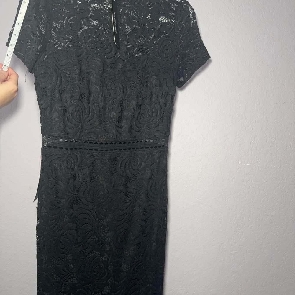 Black Sheath Midi Dress with Crew Neck